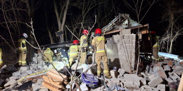 Zawalił się budynek mieszkalny. Pod gruzami może być człowiek, trwa dramatyczne przeszukiwanie [Foto]
