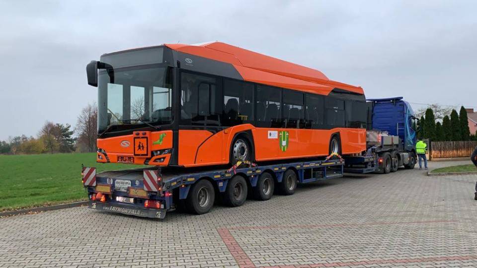 Pierwszy w Polsce szkolny autobus elektryczny dotarł do gminy Godzianów