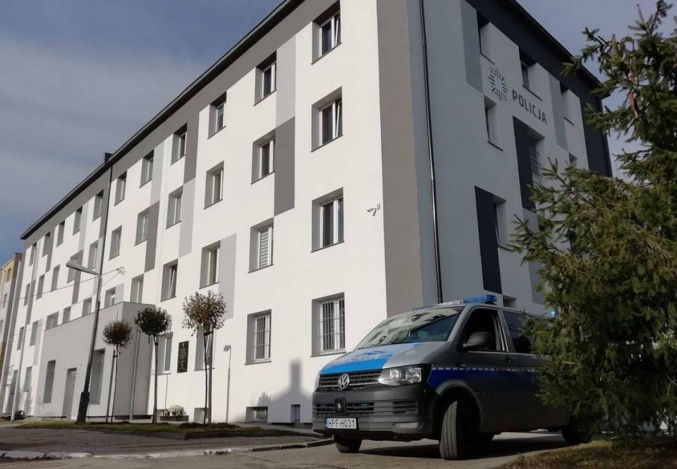 Tragedia w Komendzie Powiatowej Policji w Łęczycy. W celi zmarł zatrzymany mężczyzna